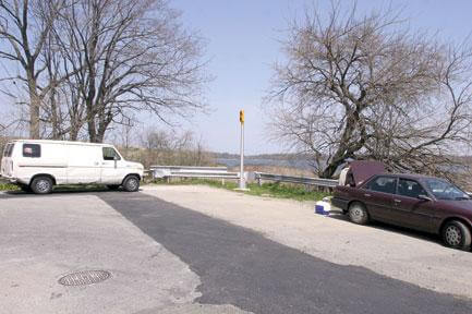 Bayshore/Watt Ave. park gate still not resolved