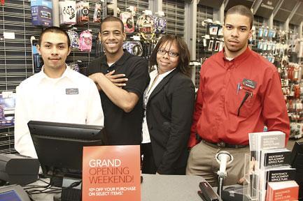 RadioShack opens on Fordham Road