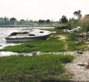 Abandoned boats find a taker