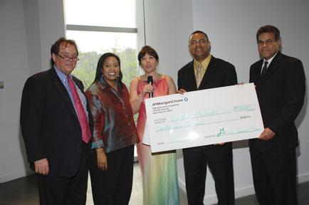 Chase awards Bronx Museum funds for street life exhibit