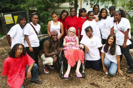 Despite all odds, Bronx woman establishes outdoor oasis