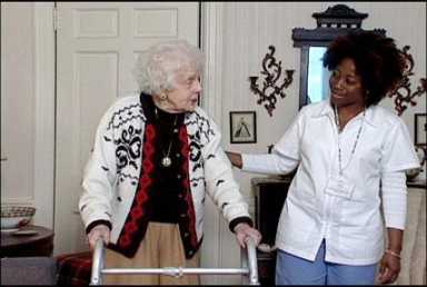 Bronx caregiver is honored for saving patient’s life