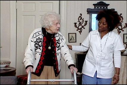 Bronx caregiver is honored for saving patient’s life