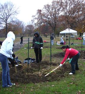 Scanlan students beautify 9-11 Memorial Grove