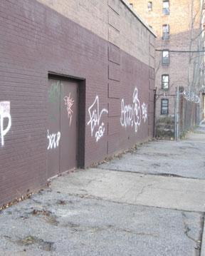 Graffiti vandals revisit recently-cleaned site