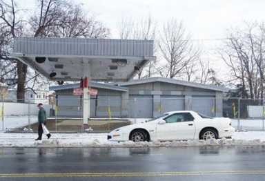 Hess plans stalled at E. Tremont site