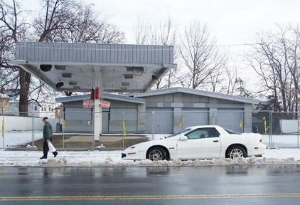 Hess plans stalled at E. Tremont site