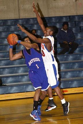 With stars on bench, Lehman advances