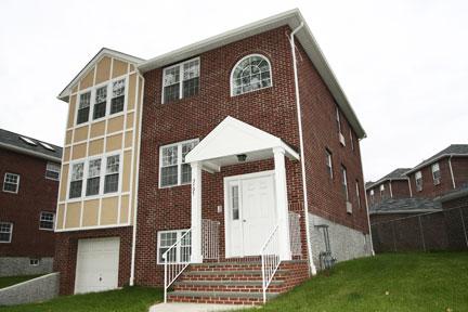CB 10 challenges Waterbury group home