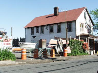 CI’s ‘Worm Bar’ falls to recession