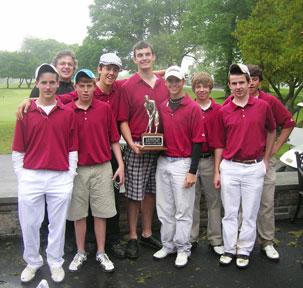 Hough sinks putt to clinch golf title