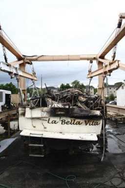 Boat explosion shakes Throggs Neck