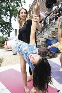 Bronxite runs youth yoga program in Throggs Neck