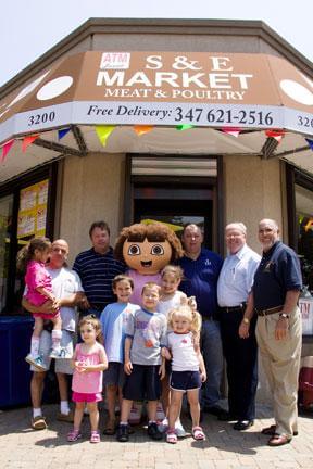 S&E Market celebrates opening