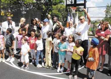 Knicks superstar on hand to unveil Sedgwick Playround