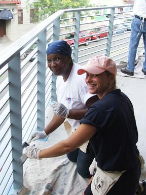 U.S. Bank employees finish Habitat units