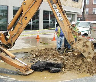 DEP repairs water pipe break in Morris Park