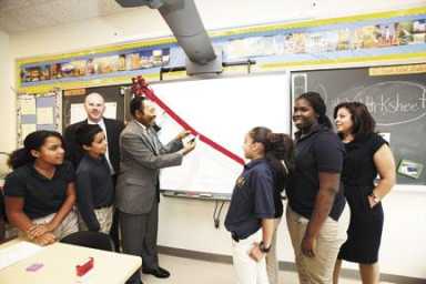 Sen. Diaz funds Mott Hall V SMART boards