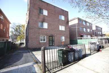 Push-in thieves attack