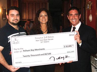 Pel Bay Merchants receive grant