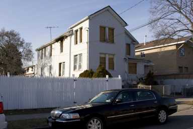 Weed farmer turns self in