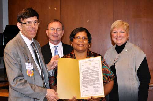 Beth Abe volunteer supervisor wins award