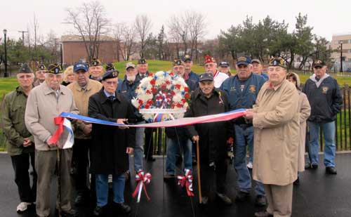 Vets celebrate renovated Park, remember Pearl Harbor 70th anniversary