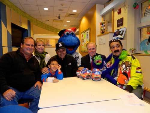 Bronx Chamber of Commerce spreads holiday cheer to borough kids