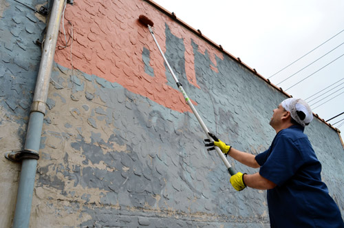 Westchester Square association fights graffiti