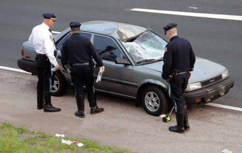 Man struck and killed crossing Bruckner Expressway