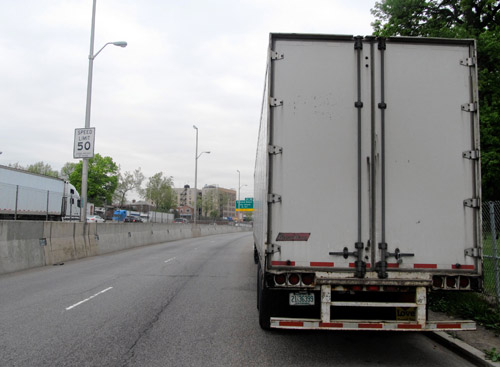 Nabes want brakes put on o’nite truck parking|Nabes want brakes put on o’nite truck parking