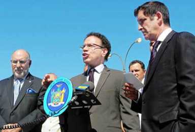 Truck parking law not enforced enough: pols