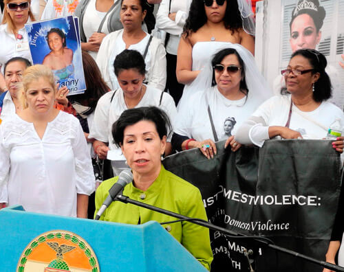 Annual rally calls attention to domestic violence “epidemic”|Annual rally calls attention to domestic violence “epidemic”