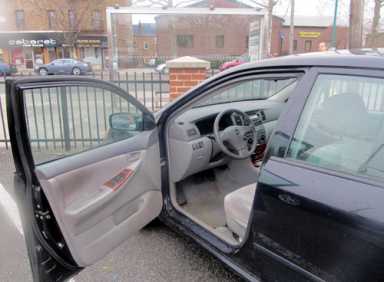 Car break-in spree hitting 45th Precinct