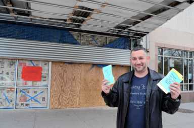 Old theater will soon be market|Old theater will soon be market