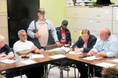 Pelham Grand hopefuls meet with Board 10 committee