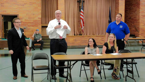 Congressman Crowley and officers from the 45th Precinct hold forum on identity theft