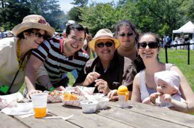 Bring the noise! Garden hosts musicfest|Bring the noise! Garden hosts musicfest|Bring the noise! Garden hosts musicfest