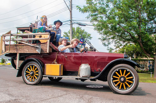 Locust Point holds Labor Day parade