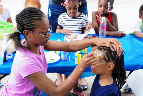 Block party on Barnes Avenue as community bids summer a farewell|Block party on Barnes Avenue as community bids summer a farewell