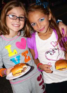 Parents Guild sponsors Back-to-School BBQ|Parents Guild sponsors Back-to-School BBQ|Parents Guild sponsors Back-to-School BBQ