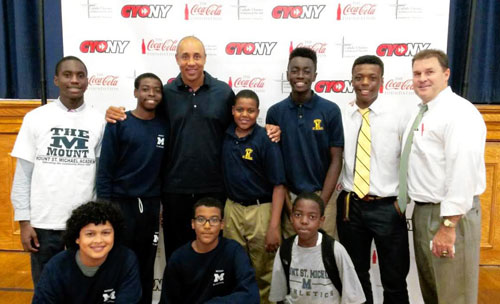 NY Knick legend conducts basketball clinic