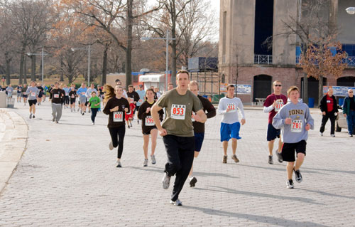 Throggs Neck Benevolent Association holds 5K benefit walk and run at Orchard Beach|Throggs Neck Benevolent Association holds 5K benefit walk and run at Orchard Beach