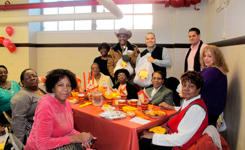 Assemblyman Crespo, Senator Diaz, Sr., and others give back to community