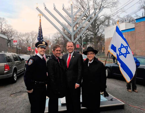 Pelham Parkway celebrates Hanukkah