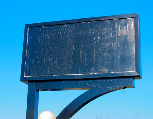 Senator Klein and CB10 want signs down at former ‘hot-sheet’ hotel|Senator Klein and CB10 want signs down at former ‘hot-sheet’ hotel