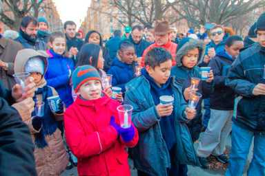 Vigil mourns victims of Paris attacks