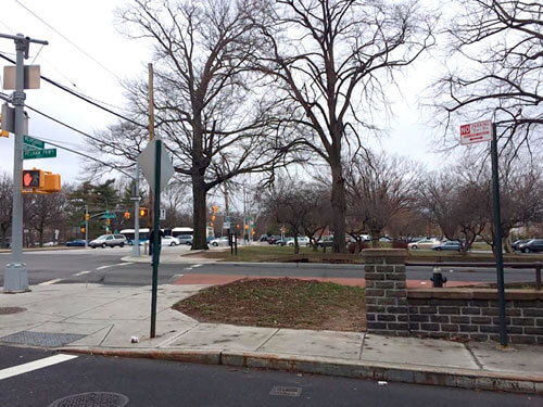 Confusion over Pelham Parkway parking signs