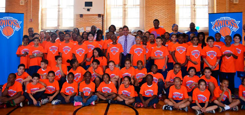 Klein holds basketball clinic for P.S. 107 students