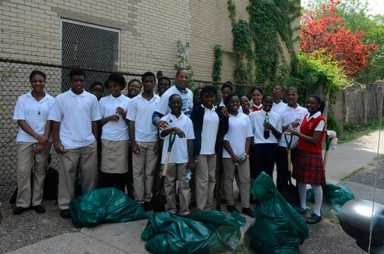 Councilman King, residents take part in community cleanup